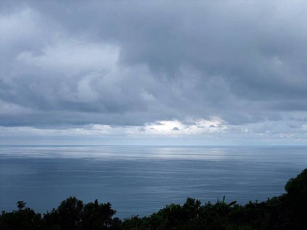 秋，遠方海面美景