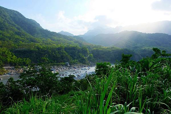 秀姑巒溪河谷風光