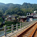 鐵路橋上看三貂村河谷風景