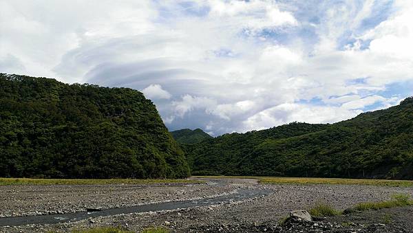 枋山溪河谷風景