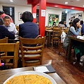 店內桌椅用餐區