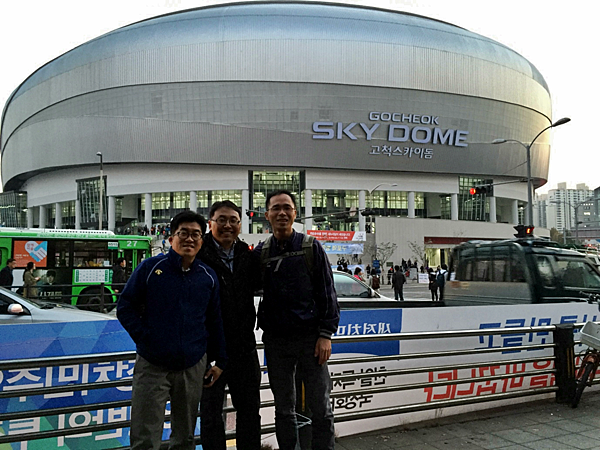 首爾高尺巨蛋合影 首爾高尺巨蛋合影