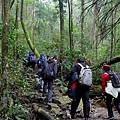 開始登行鳶嘴山