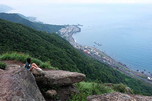 鷹石岩