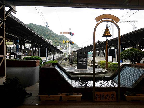 門司港駅九州鐵道0哩紀念碑與幸福之泉