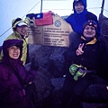 06：15 沙巴神山人生最高峰登頂合影