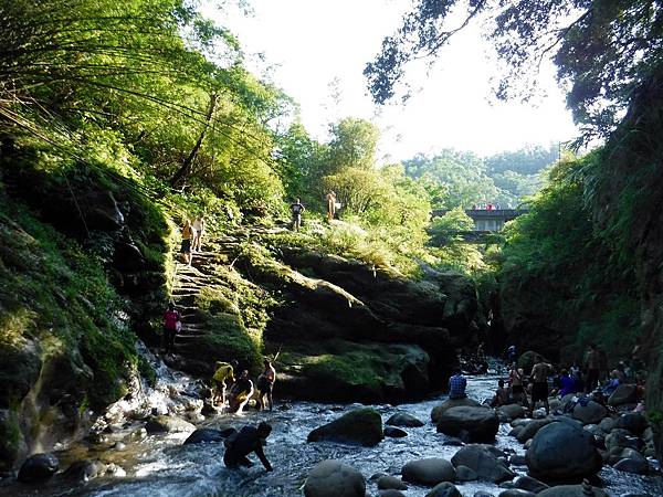 回看永定溪河谷風光