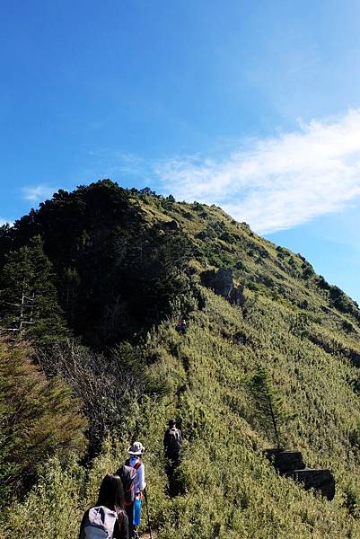 即將登上郡大山北峰