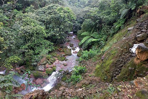 俯瞰磺溪河谷風景