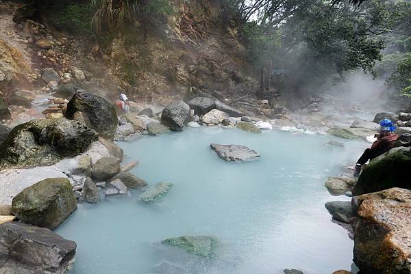 八煙野溪溫泉池