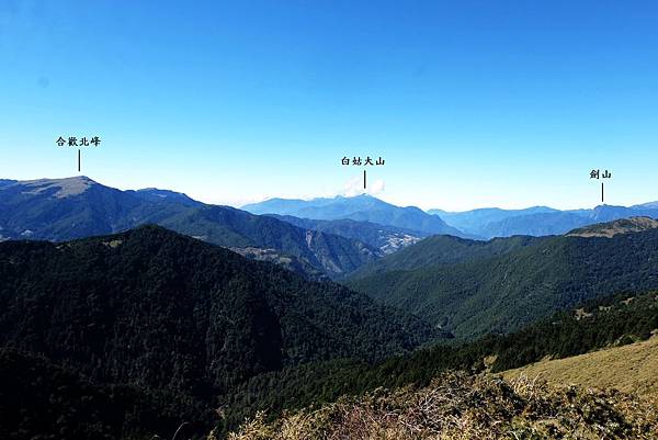 鈴鳴山往西南眺望風景