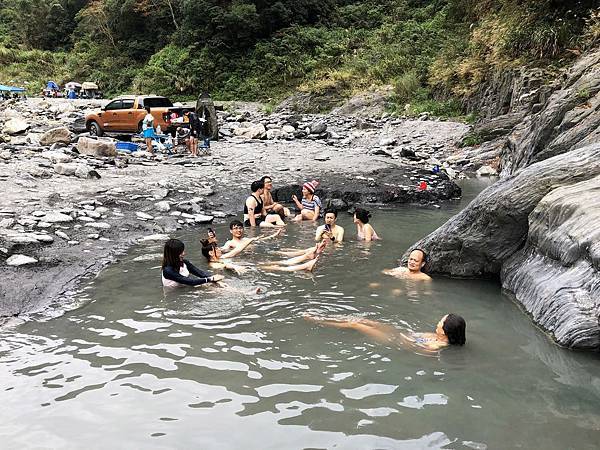 精英野溪溫泉泡湯