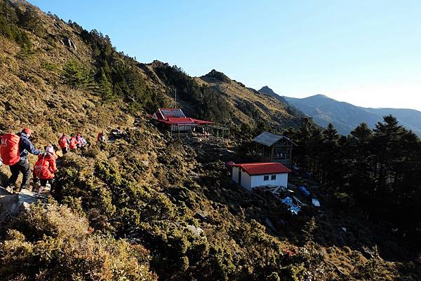 抵達嘉明湖壁難山屋