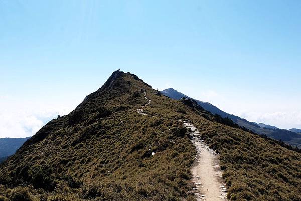 即將登上向陽山北峰