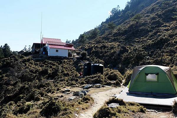 返回嘉明湖避難山屋