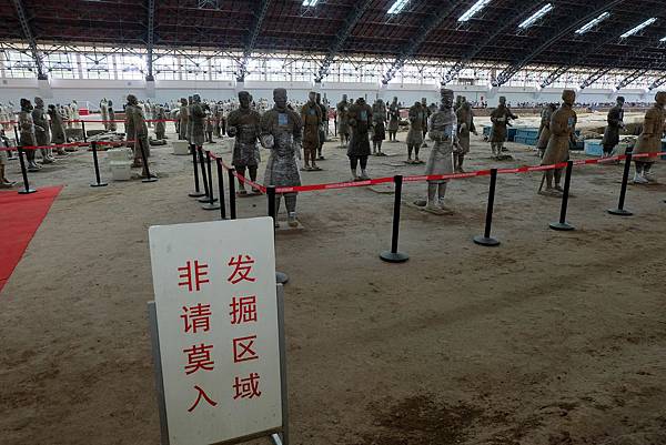 修補中的陶人俑