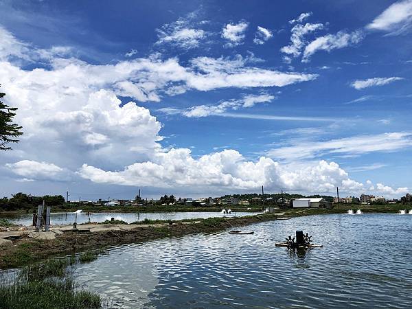 高雄彌陀魚塭風景