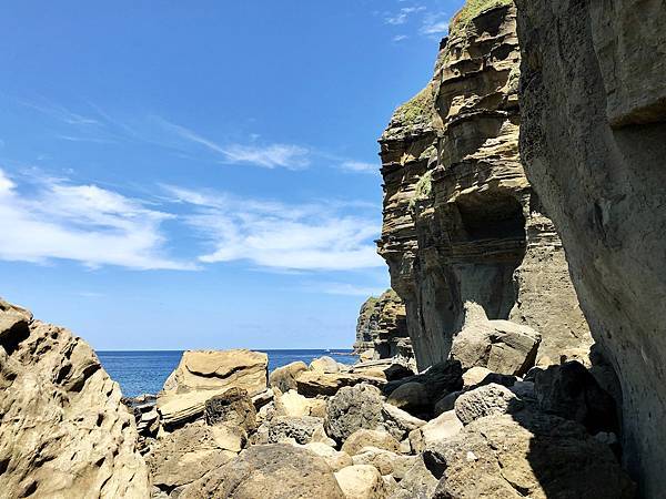 海岸巨岩陣列