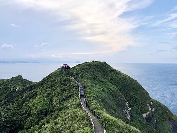 鼻頭角稜谷步道稜線