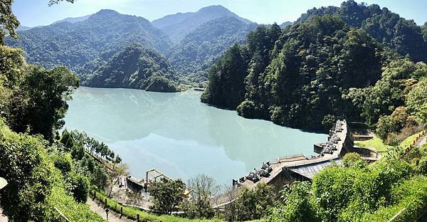 土地公廟觀景台展望武界水庫風景