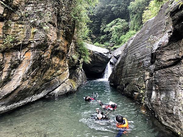 尖刀尾溪「水道峽谷」