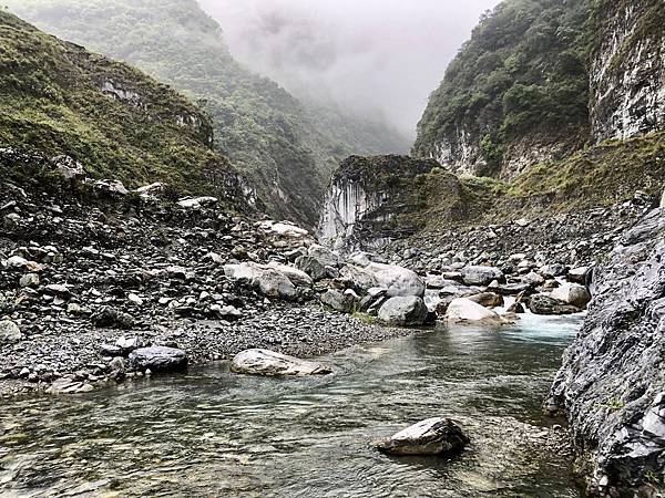 恰堪溪「大牙角」前渡溪處