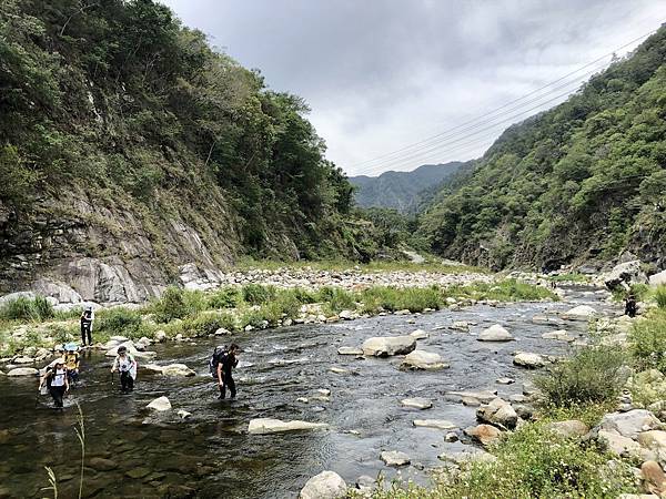 踏上大甲溪河床