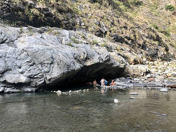 馬陵野溪溫泉石下溫泉湯