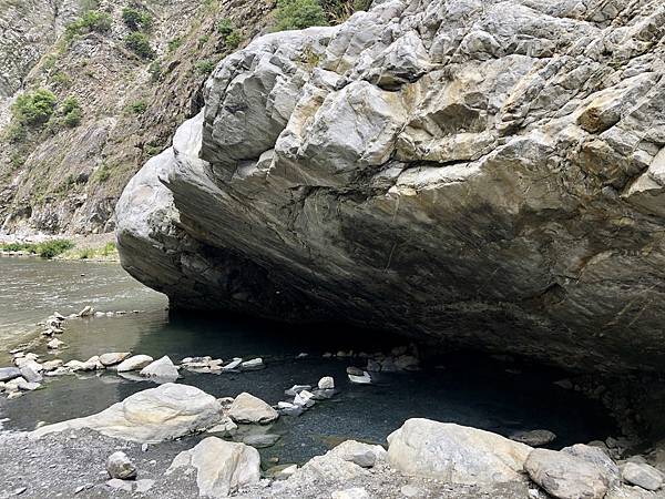 馬陵野溪溫泉石下溫泉湯