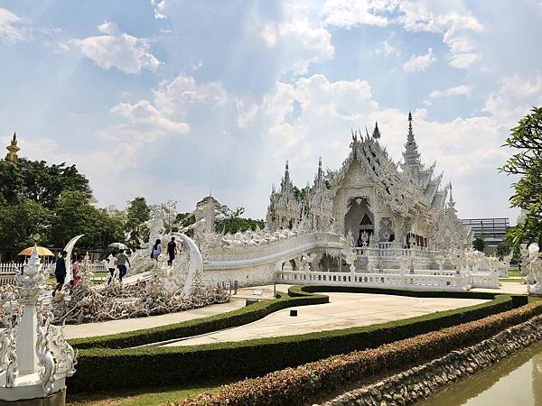 清萊白廟龍昆寺