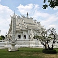 清萊白廟龍昆寺