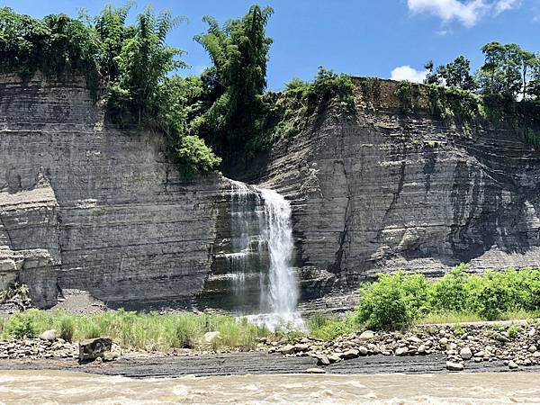 Fw: [遊記] 高雄杉林楠梓仙溪畔人工瀑布。白水泉瀑布