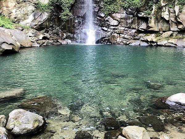 「鳳凰瀑布」水潭