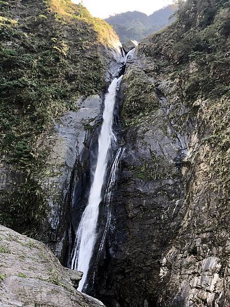「陰陽瀑布之陽瀑」上層水落