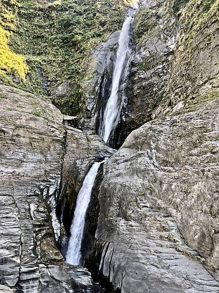 「陰陽瀑布之陽瀑」中層水落