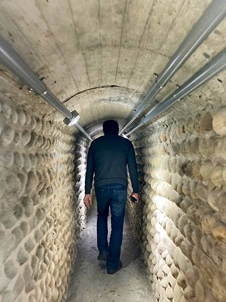 Fw: [遊記] 台中清水鬼洞：橫山戰備坑道二戰日軍遺址