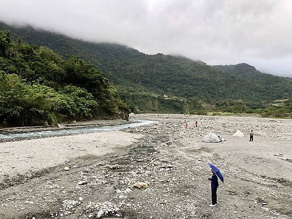 金崙野溪溫泉往上游方向