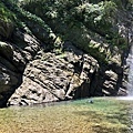 日暮瀑布岩壁