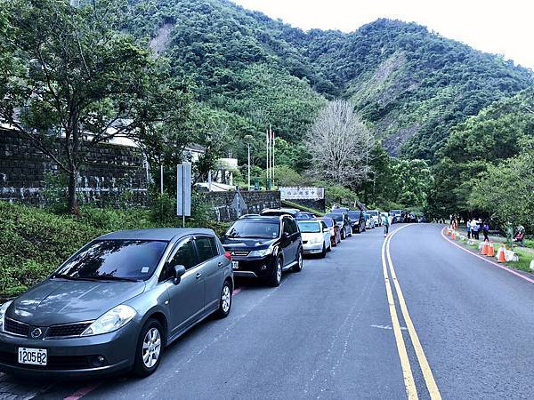 梅山口排隊車潮