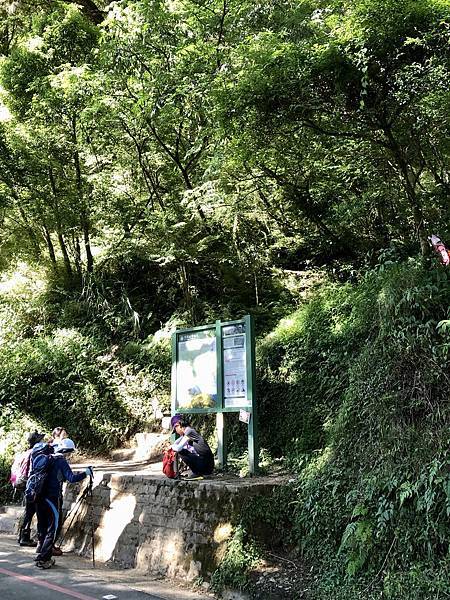 塔關山登山口