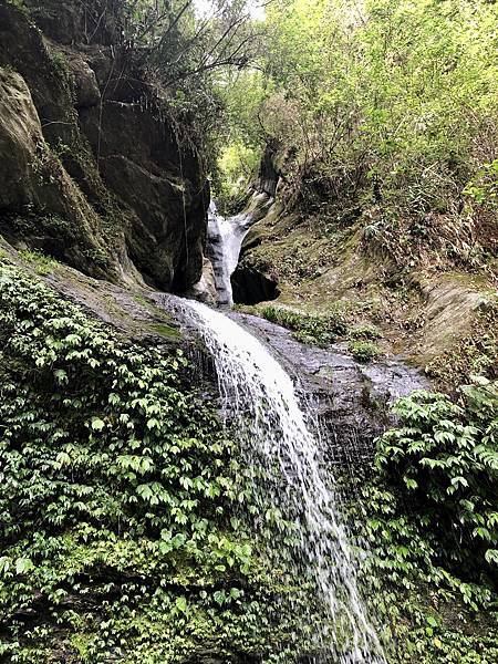 大興瀑布水落 大興瀑布水落