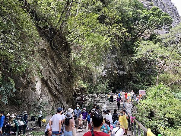 白楊步道水簾洞