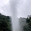 噴射沖天溫泉水柱