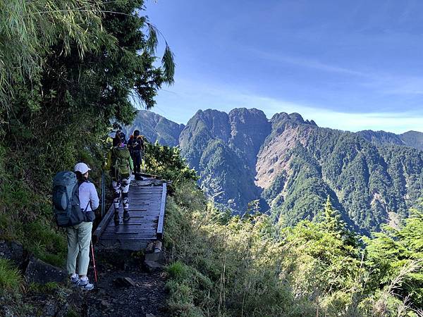 玉山登山步道風景