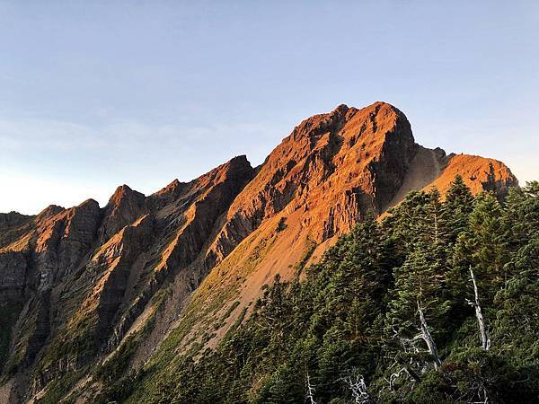 玉山主峰晨曦