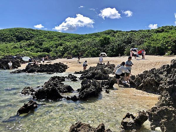 「小巴里島岩」戲水