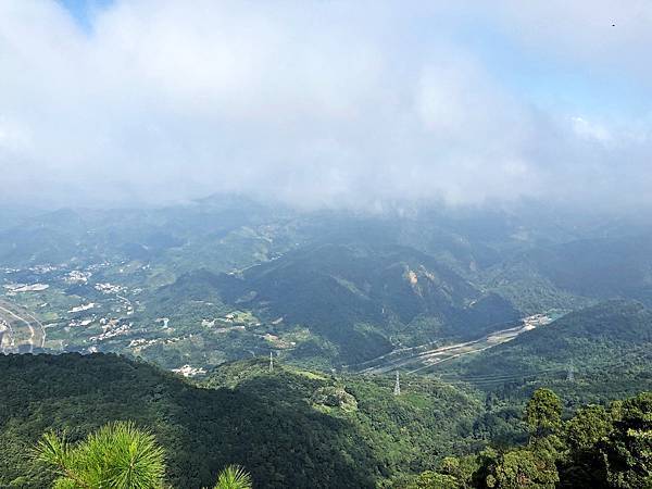 「稜梯」眺望西北方風景