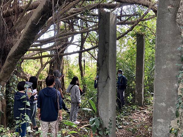 廢棄軍舍殘構遺蹟