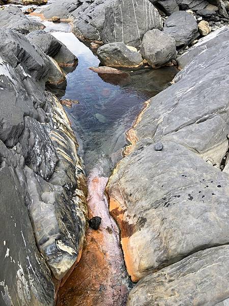 復興野溪溫泉岩溝湯池