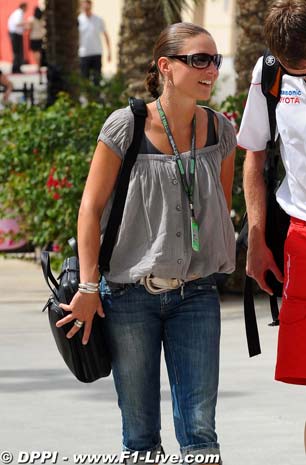 Bahrain Circuit girl (12).jpg